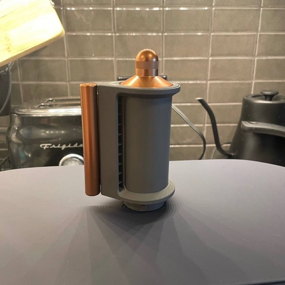 Dyson attachment coanda blow drier